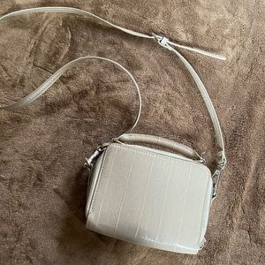 URBAN OUTFITTERS SMALL CREAM OVER THE SHOULDER CUTE PURSE